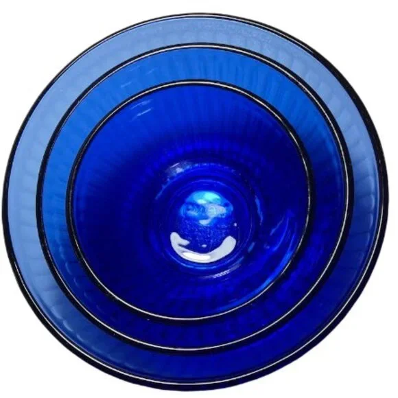 Pyrex Fluted Glass Nesting Mixing Bowls in Cobalt Vintage EUC Like New - Picture 2 of 11